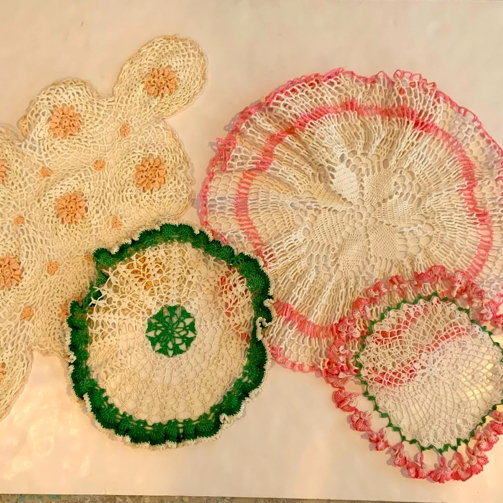 Vintage Crochet Handmade Doilies Table Decor Set Of 4 White Pink Green